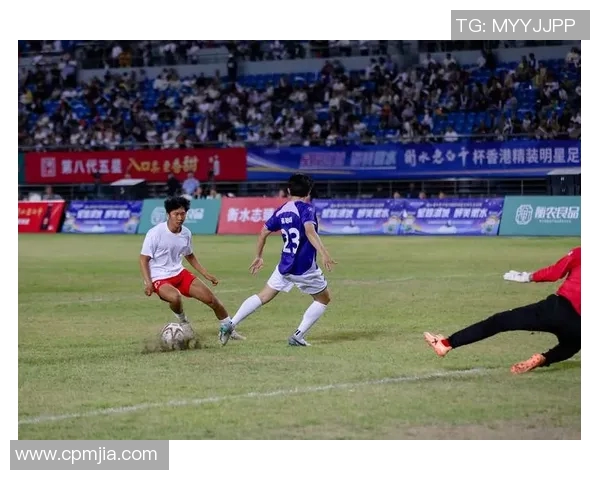 中国足球明星参与综艺节目后的多元魅力与影响力探讨 中国足球明星参与综艺节目后的多元魅力与影响力探讨